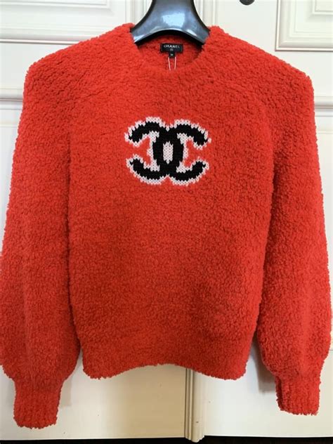 valentina chanel sweater